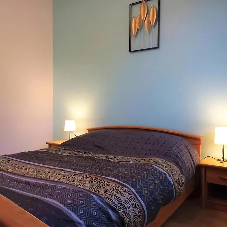 Du Petit Chemin Apartamento